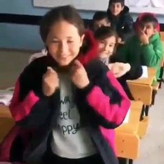 Büyüyünce ne olmak istiyorsun diye soran Öğretmene verilen cevabın doğruluğu