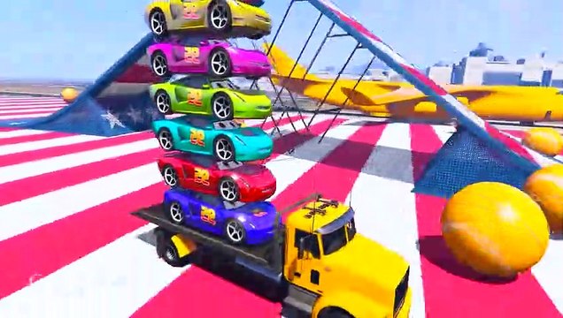 الرجل العنكبوت مع ألوان سيارات ماكوين على شاحنة والمرح الأبطال الخارقين  للأطفال أغاني - Vidéo Dailymotion