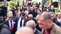 Binali Yıldırım ile Ekrem İmamoğlu tokalaştı