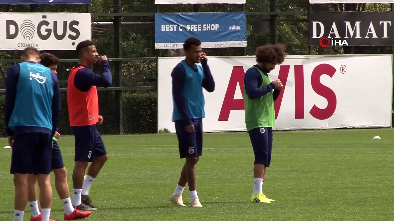 Fenerbahçe 3 eksikle çalıştı