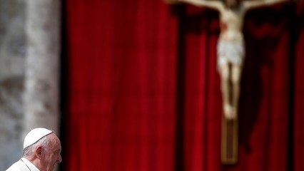 Papa Francesco, "la ricostruzione di Notre-Dame possa essere un'opera corale"