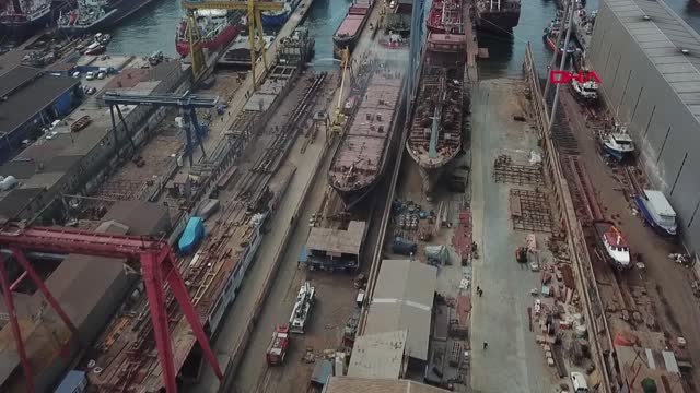 İstanbul- Tuzla'da Tersanede Gemi Yangını