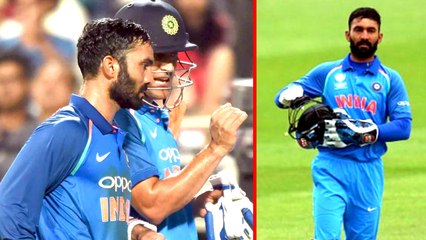 தோனிக்கு காயம்னா, நான்  முதலுதவி: தினேஷ் கார்த்திக் கருத்து !!