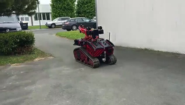 Colossus, le petit robot multifonctions des sapeurs pompiers.