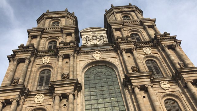 En solidarité avec Notre Dame, les cloches de la cathédrale St-Pierre de Rennes sonnent à 18h50