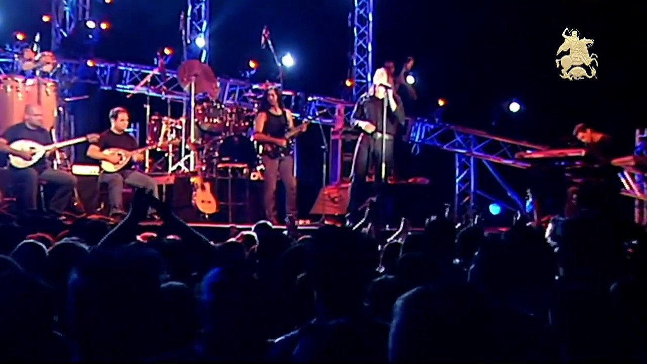 Βρέχει στη φτωχογειτονιά - Γιάννης Κότσιρας