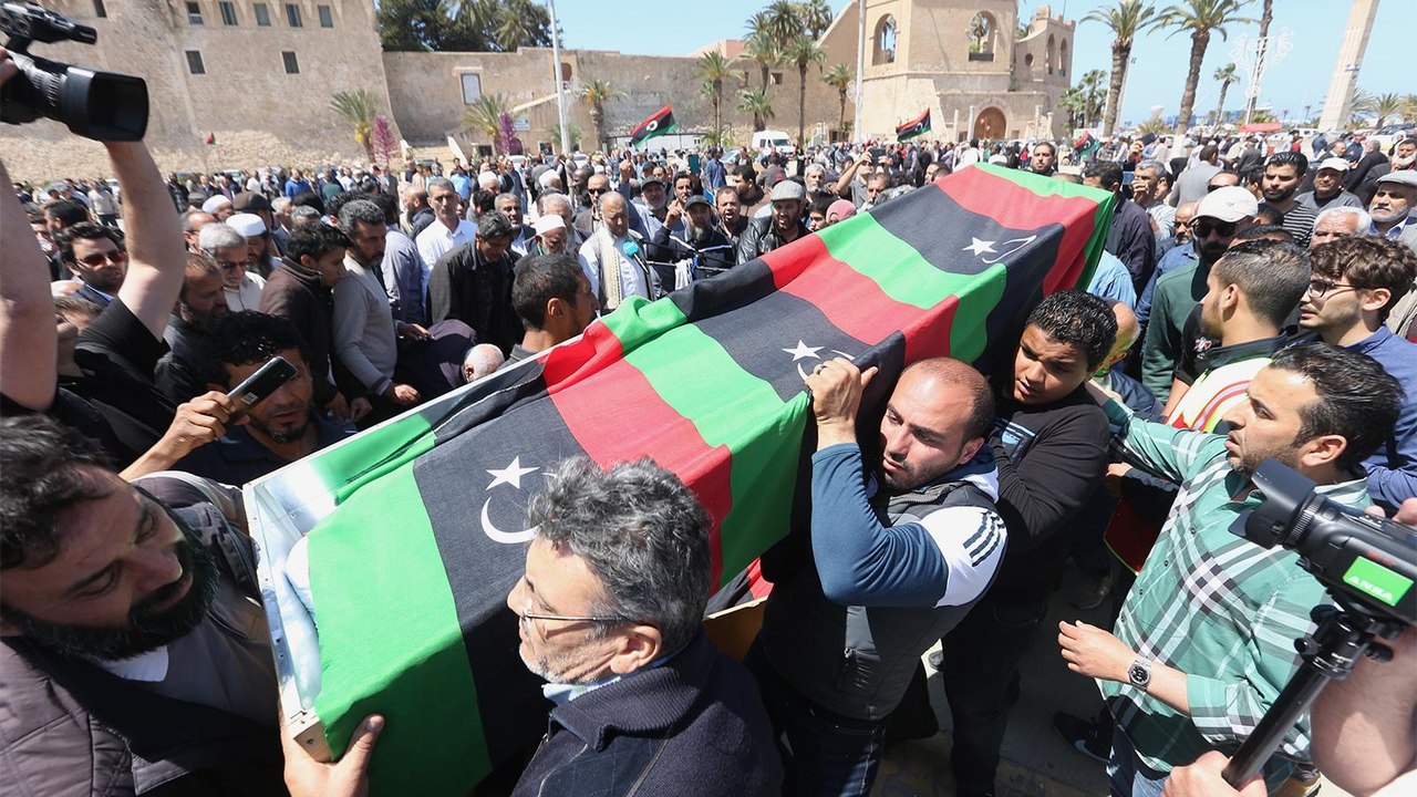 قتلى بقصف قوات حفتر لطرابلس و"الوفاق" تؤكد سعيها لملاحقته