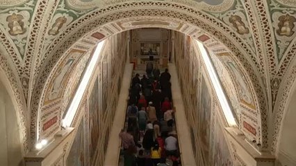 Descubren temporalmente la Escalera Santa de Roma tras su restauración