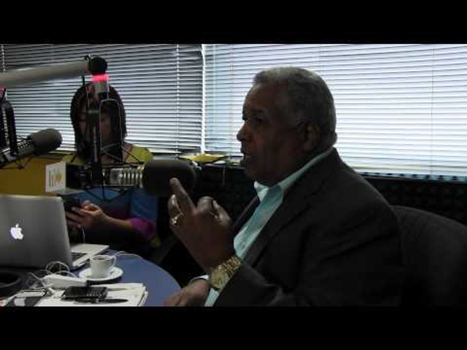 Melton Pineda comenta cobro entrada bahia de las águilas y debate resultados encuesta Gallup