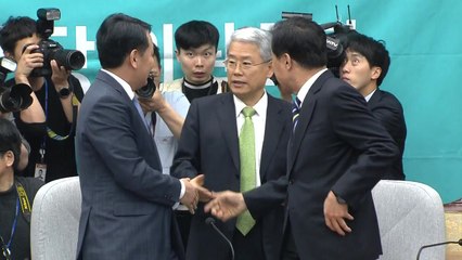 바른미래당 의총, 몸싸움·격론 속 빈손 종료 / YTN