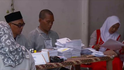 إغلاق الصناديق وبدء الفرز في الانتخابات الإندونيسية