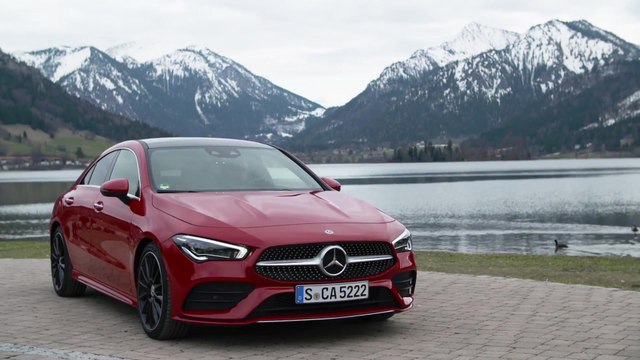 Mercedes-Benz CLA 250 4MATIC Coupé Driving Video