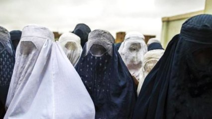 Lok Sabha 2019: Amroha में बुर्के में फर्जी Voting, Kanwar Singh Tanwar का दावा | वनइंडिया हिंदी