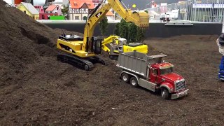 FANTASTIQUE RC ACTION VOL.2!!! 2x PELLE, CAMIONS, CATERPILLAR AU TRAVAIL / Modell Süd Stuttgart 2016