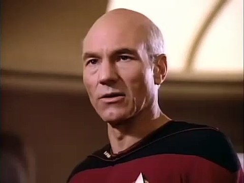 CAPTAIN PICARD sings „Let it Snow“ ( Make it so ! )