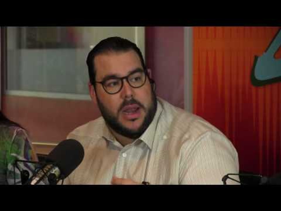 Victor Gomez Casanova comenta en terminos politicos a RD le conviene Hillary Clinton