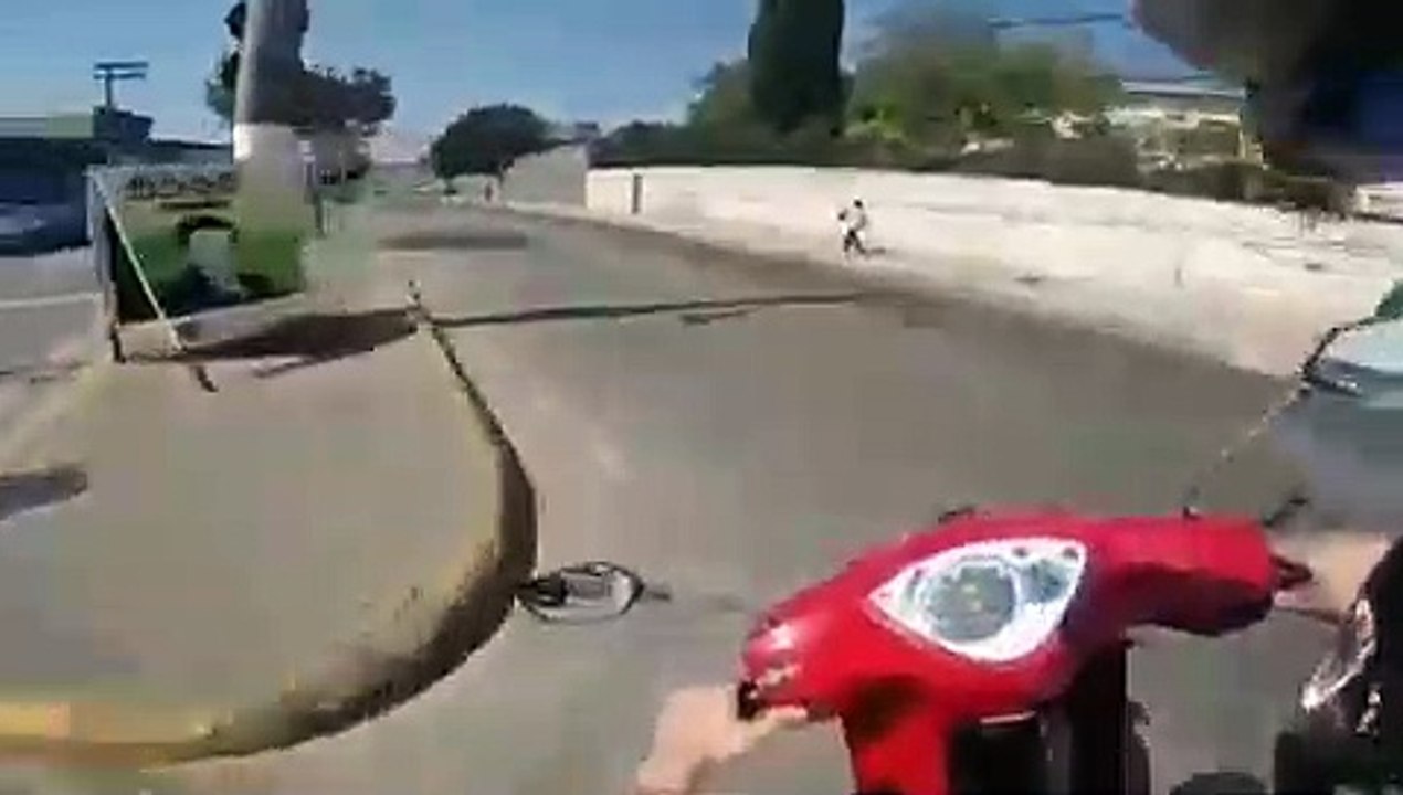 Qué susto!este vídeo no es apto para cardiacos