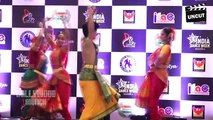 Bhagyashree Unveils Trophy Of ‘India Dance Week Season 6 With Sadip Soparrkar