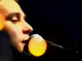 Damien Saez - Menacés Mais Libres (Live)