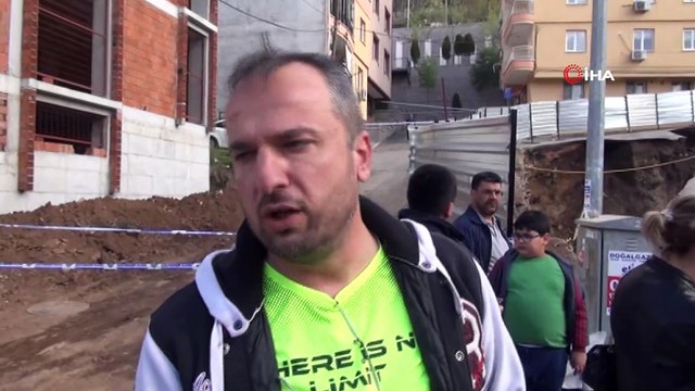 Cami inşaatındaki toprak kayması apartman sakinlerini tedirgin etti