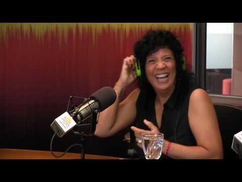 Cantautora española Rosana comenta a mi la gente afortunadamente conoce mas mi música que a mi