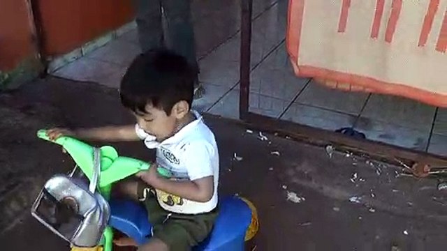 Avó alega dificuldades para conseguir vaga em creches para netos