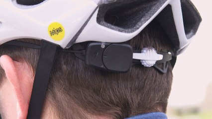 The Specialized ANGi Phones Home When You Can't