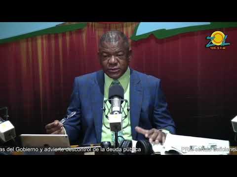 Julio Martinez Pozo le da lectura al borrador del manifiesto #3 del grupo de intelectuales