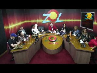 Fefita "La Grande", Maridalia Hernández y Milly Quezada con su tema "La pimienta es la que pica"