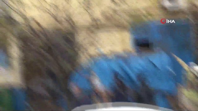 Başakşehir İŞDÖK Sanayi Sitesi'nde bir iş yerinde yangın çıktı. Kısa sürede büyüyen yangın bir diğer iş yerine de sıçradı. Olay yerine çok sayıda itfaiye ekibi sevk edildi. İtfaiyenin yangına müdahalesi sürüyor