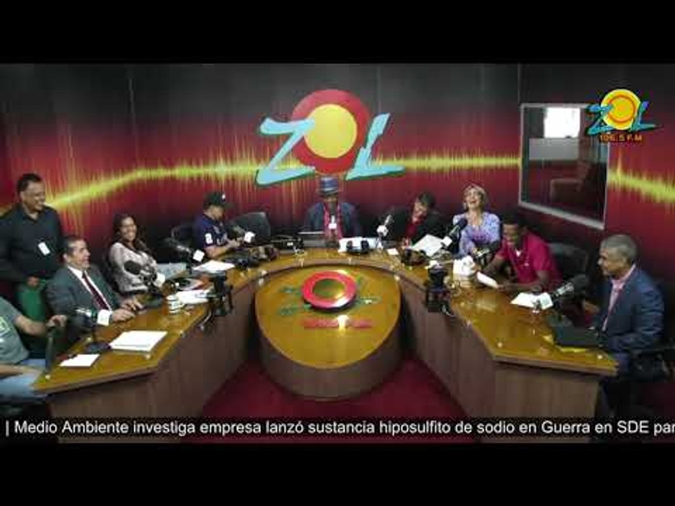 Martin Haina con los nominados a los premios Soberano de la politica