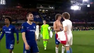 David Luiz congratulating himself after the final whistle against Slavia