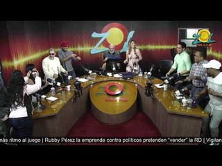 La licenciada Zulenny Gomez bailando "Los hombres de edad" en Elmismogolpe