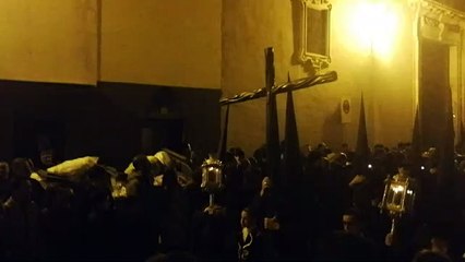 Comienza la estación de penitencia de la hermandad del Calvario
