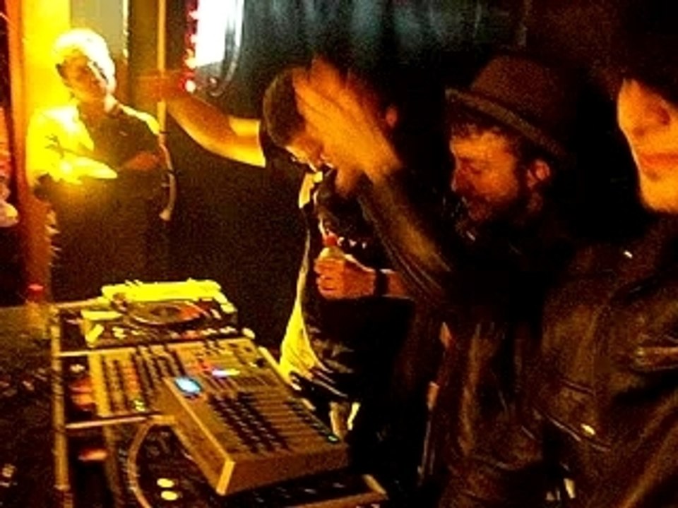 FCKN CRW @ Fleche D'or 11/01/2008