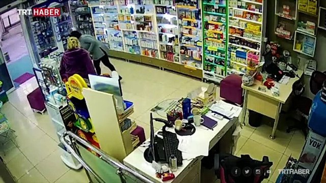 Ankara'da eczanelerden cep telefonu çalan şahıs yakalandı