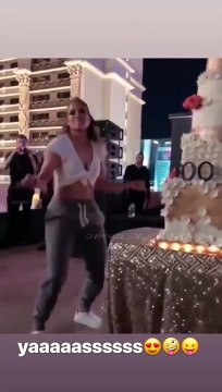 Jennifer Lopez Birthday Cake By Rihanna & Chris Brown