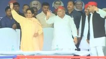 24 साल की दुश्मनी भुलाकर Mainpuri में एक मंच पर Mulayam Singh और Mayawati | वनइंडिया हिंदी