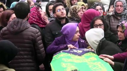 Kaldırımda taksi beklerken kazada hayatını kaybetmişti...Ölen genç kadının annesinin duruşmadaki feryadı yürek burktu