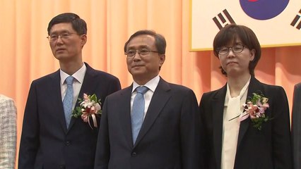 이미선·문형배 헌법재판관 취임..."국민의 질타 겸허히 수용" / YTN