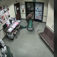 Il vole... une machine à bonbons