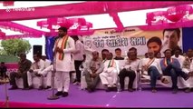 Indian politician gets slapped on stage while giving speech