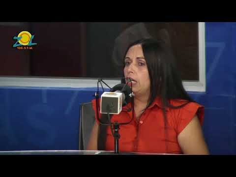 Kirsy Abreu presenta a Zeneida Pérez ganadora Premio Mujeres que Cambian el Mundo #SoloParaMujeres