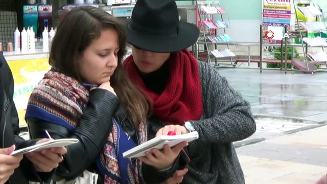 Mimar adayları Merkez Bankası’nı kuşattı...Genç mimar adayları çizim için sokaklara çıktı