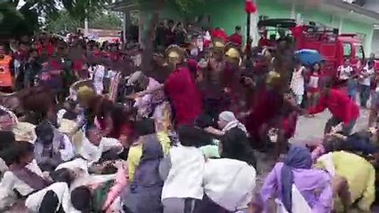 رجال في الفيليبين يختارون ان يصلبوا في يوم الجمعة العظيمة