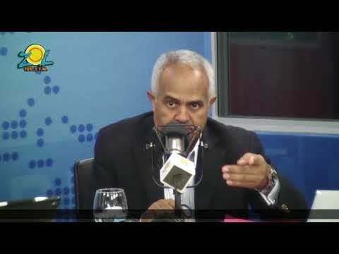 Osmar Benitez El ministerio de agricultura tiene 29 tractores y solo hay 5 trabajando