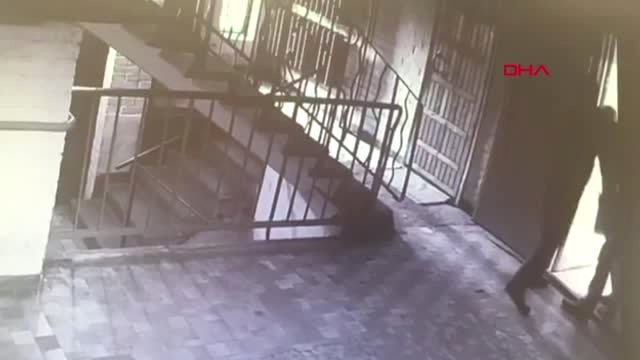 Dha Dış ? Rusya'da 58 Yaşında Engelli Bir Adamı Darp Ettiler