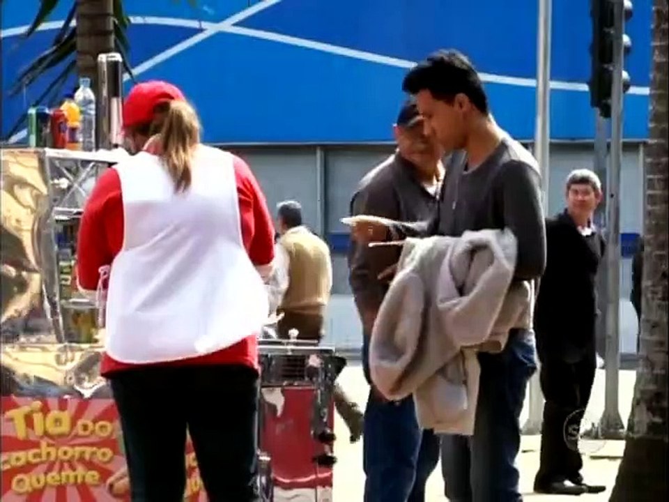 Pegadinha em que "cãozinho" vira cachorro quente