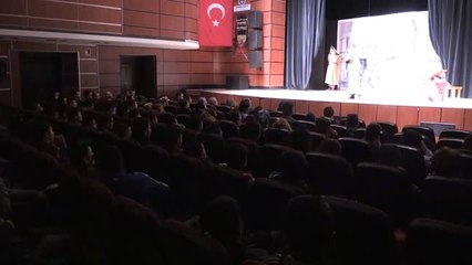 Azerbaycanlı Tiyatro Topluluğu Kayseri'de Sahne Aldı