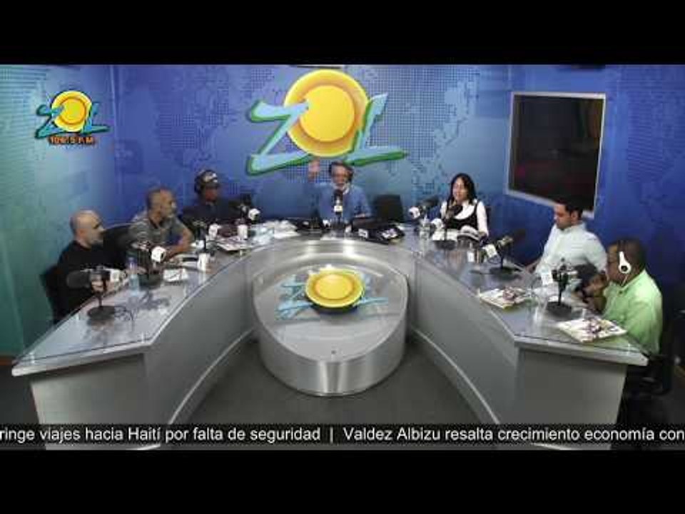 Jochy Santos comenta la herida de Carolin Aquino y oyente le pide que le pongan "La Misma Pela"